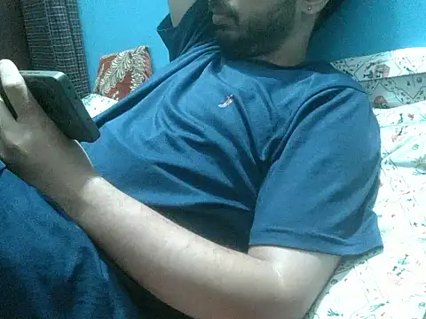 Precumboner Adlı Modelin Canlı XXX Sohbeti