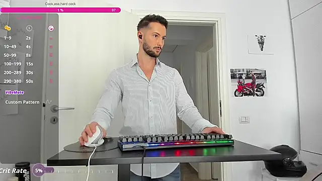 ZackFraser Adlı Modelin Canlı XXX Sohbeti