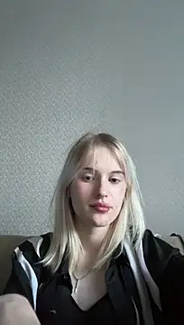 LizzettMorty - Apply lotion to the body🫦