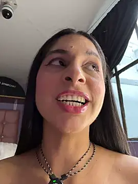 charlotte_stevenss_ Adlı Modelin Web Kamerası Şovu