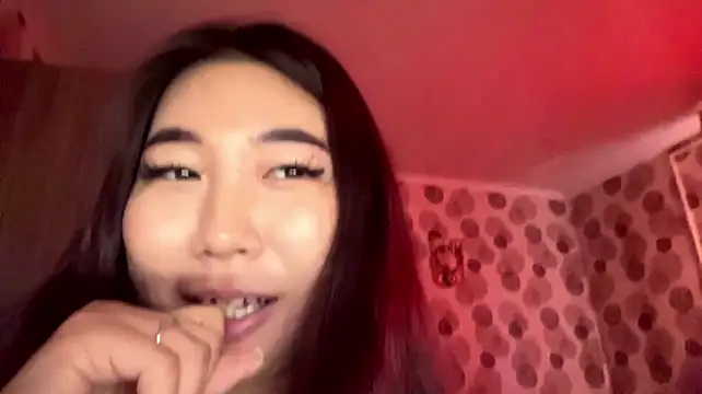 SusanHoeft - lick and bite my lips closely
