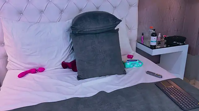 VioletSweetts - Doggy and spank ass 🍑🔥