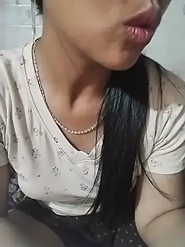 Chat XXX en directo de Helen-nn