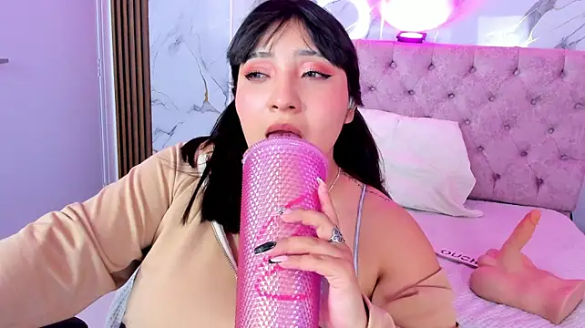 Emma_monserrat Chat XXX live