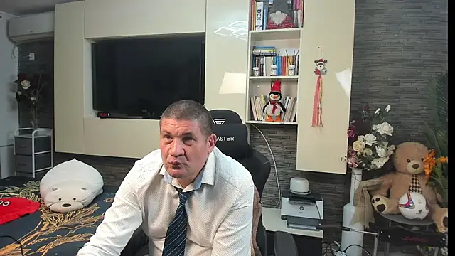 SpartacusDaddy48 Chat XXX live