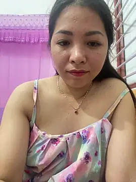Phiea-nc94's Live XXX Chat