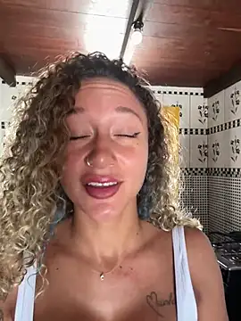 Surfgirl- - Siririca com 2 brinquedos