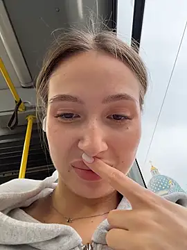 Coconut_milk - Squeeze boobs in tram