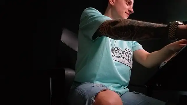 FelixStarkk Chat XXX live