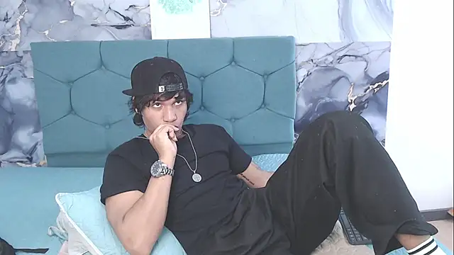MaximilianRoth live XXX chat