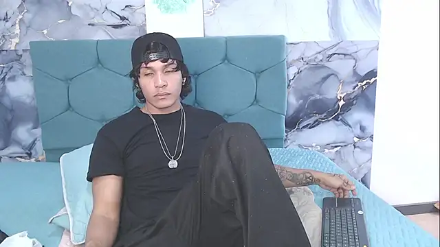 Chat XXX en directo de MaximilianRoth