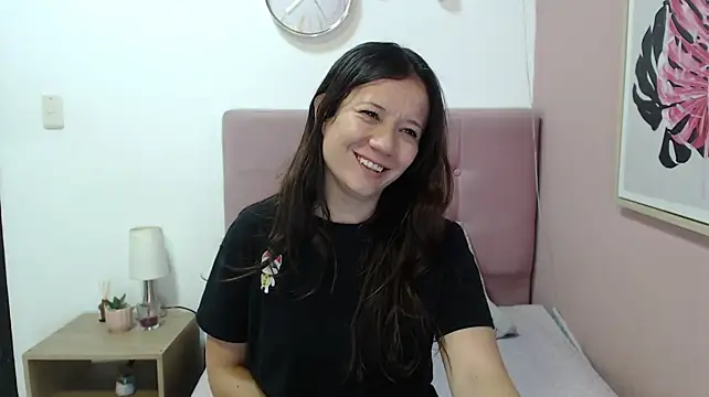 lanna_1878 live XXX chat