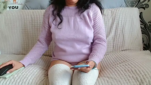 XXX chat uživo modela MissMirra828