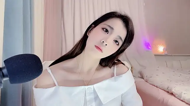 amy-6668's Live XXX Chat