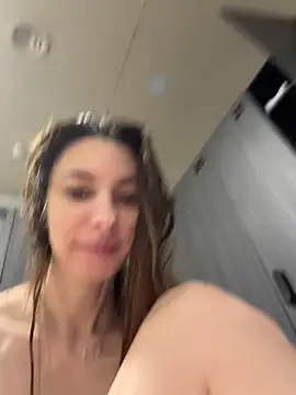 AmelieCrystal - show u my booty >_<