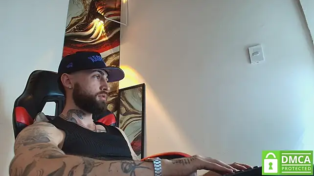 Luke_davis01 élő XXX-chatje