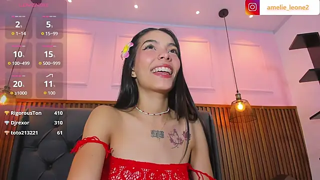 AMELIELEONE - big squirt 💦🤍💦