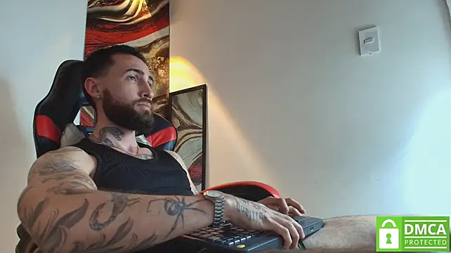 Luke_davis01 élő XXX-chatje