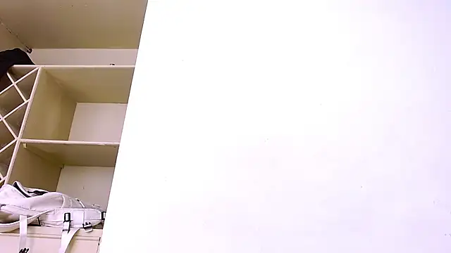 GoldenBoy_23 Live XXX-Chat