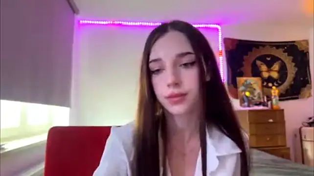 XXX chat uživo modela AntoninaErtle