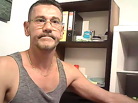 mastercharisma35 live XXX chat