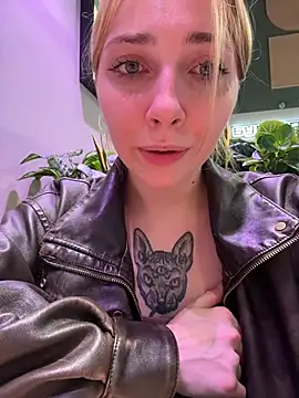 Sunny___Bunny Chat XXX in diretta