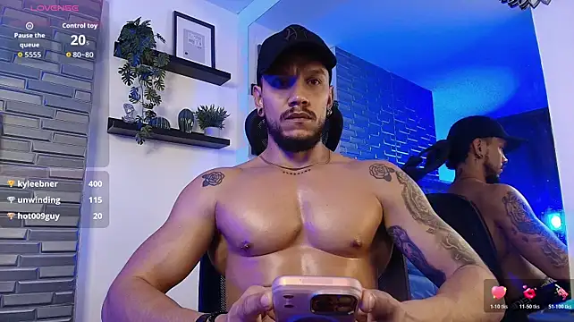 XXX chat uživo modela ARON_TAYLER01