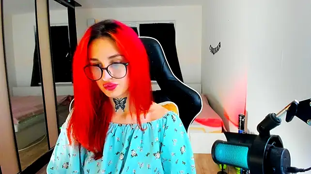 Chat +18 de your_tora ao vivo