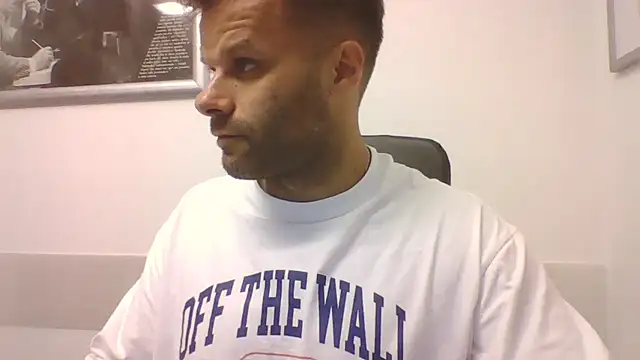 Chatroom XXX en direct de FROCETTO93