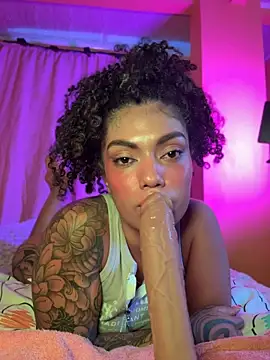 XXX chat uživo modela Morenayaa