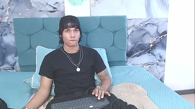 Chatroom XXX en direct de MaximilianRoth
