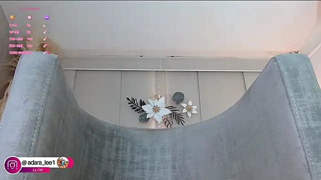 Chat XXX ao vivo de adara_le
