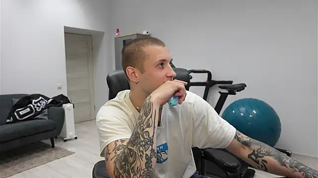 Igor_Wilde live XXX chat