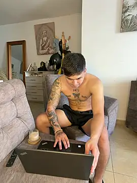 Christopher_strongg live XXX chat