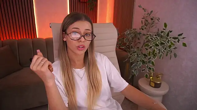 Živý XXX chat DoveLovee