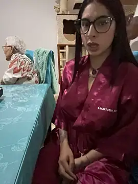 Czat XXX na żywo – charlotte_stevenss_