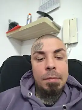 XXX chat uživo modela Berti3128