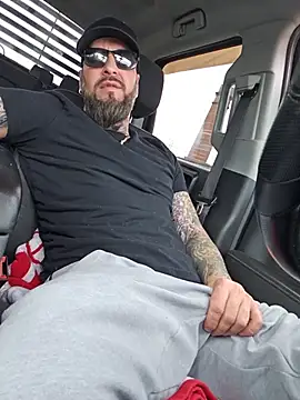 Beardedtattood Chat XXX live