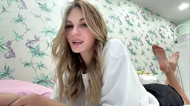 LianaLuecke - sexy wink for you