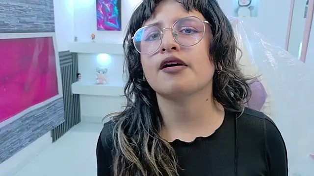 Bunny_sexx - Totalmente desnuda x 3 min
