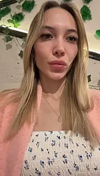 -HollyWay-'s Live XXX Chat