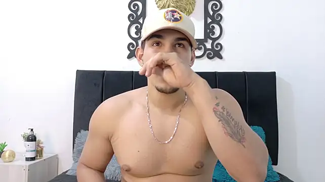 Massimo_11's Live XXX Chat