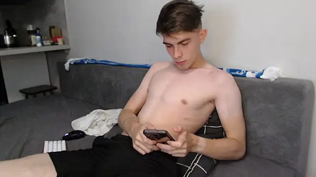 Student_Oliver's Live XXX Chat
