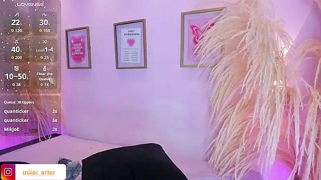 Živý XXX chat MiaaCarter_