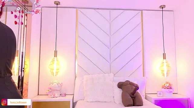 Flor_delunaa Chat XXX in diretta