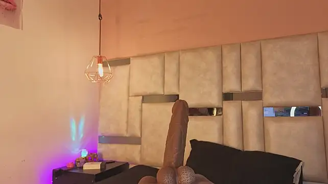 kylie_river Adlı Modelin Canlı XXX Sohbeti