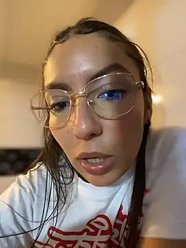 Julieth_ec_ Chat XXX in diretta