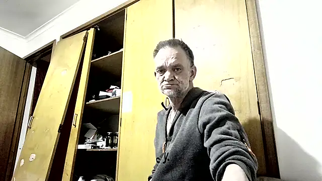 Živý XXX chat TooFknHorny7676@xh
