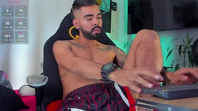 _kameron9811 XXX чат на живо
