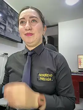 suzy-111 – Naživo XXX chat